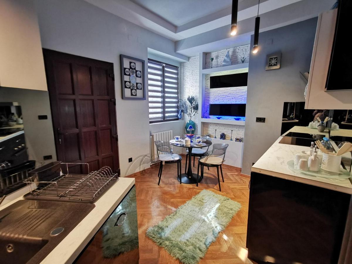 Crystal Central Apartment براشوف المظهر الخارجي الصورة
