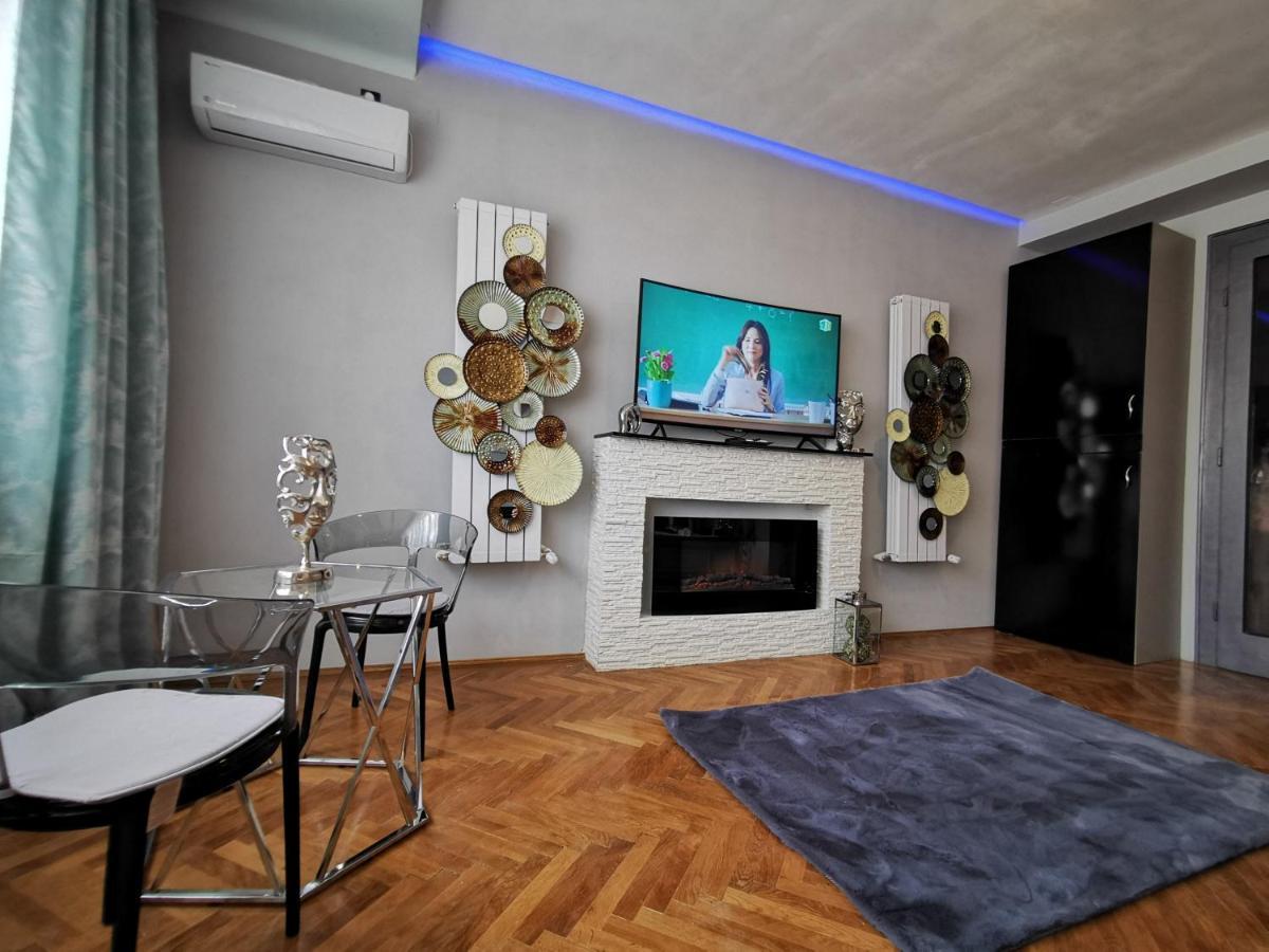 Crystal Central Apartment براشوف المظهر الخارجي الصورة