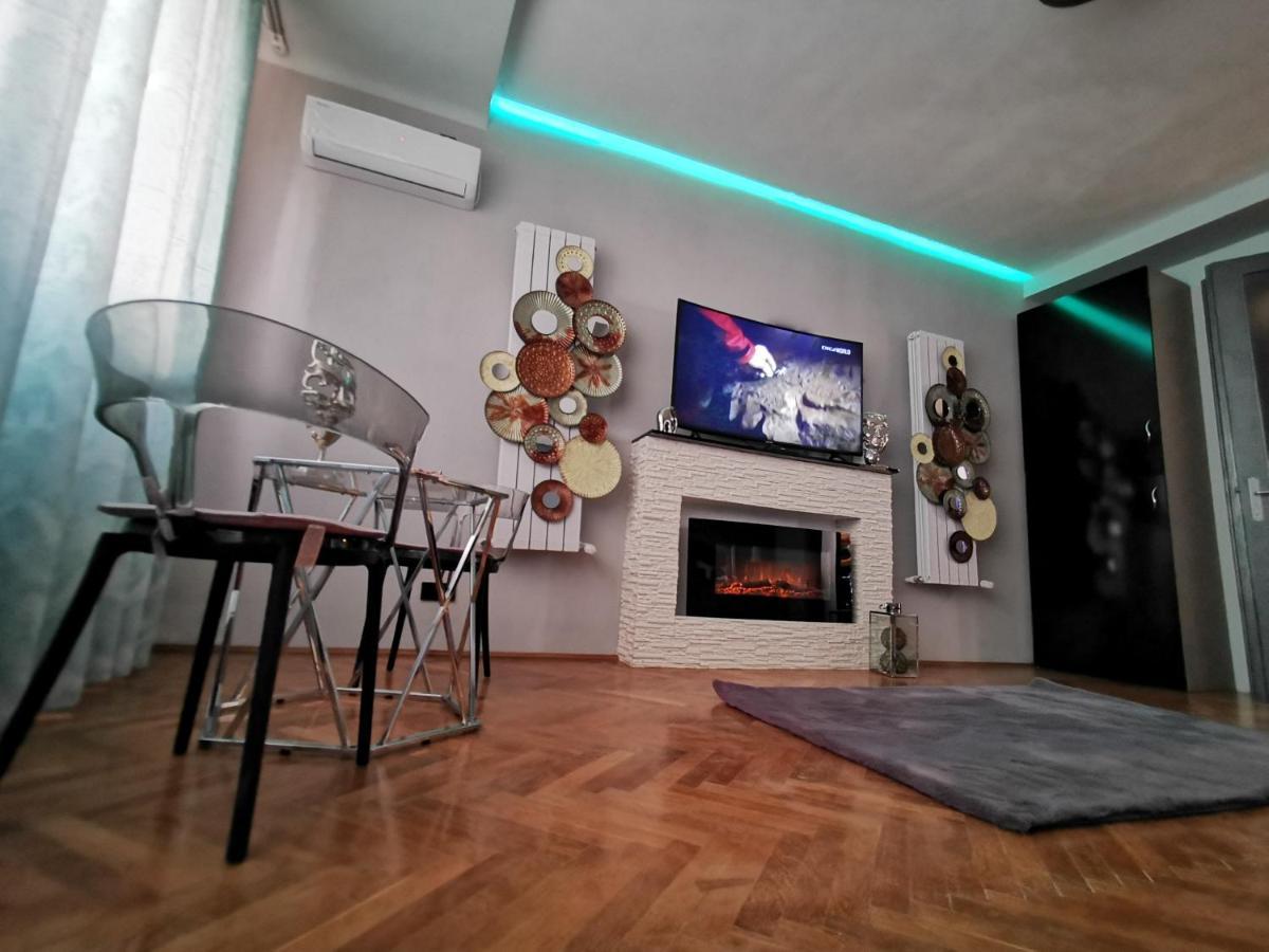 Crystal Central Apartment براشوف المظهر الخارجي الصورة