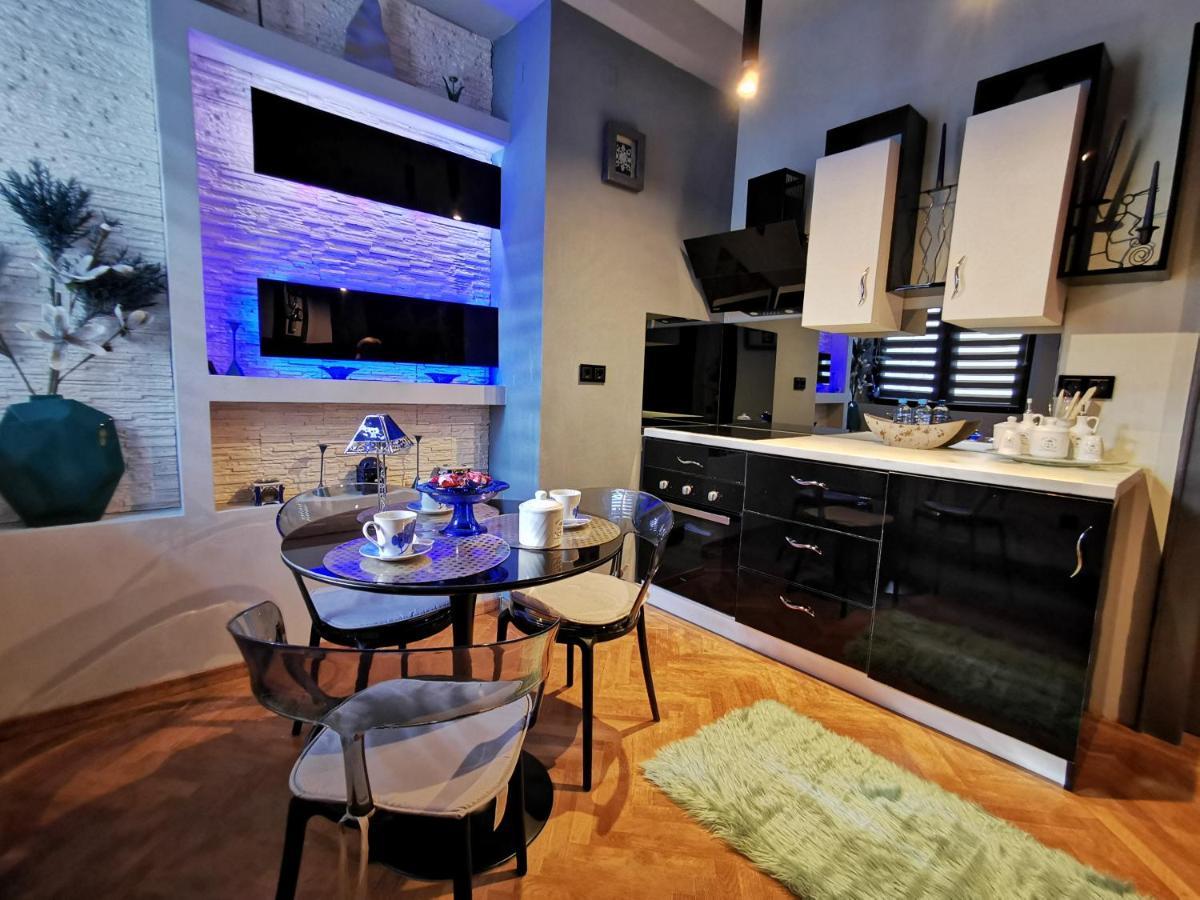 Crystal Central Apartment براشوف المظهر الخارجي الصورة